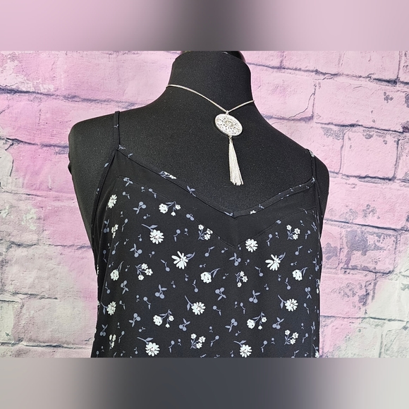 Maurices adjustable strap floral blouse - Picture 2 of 6